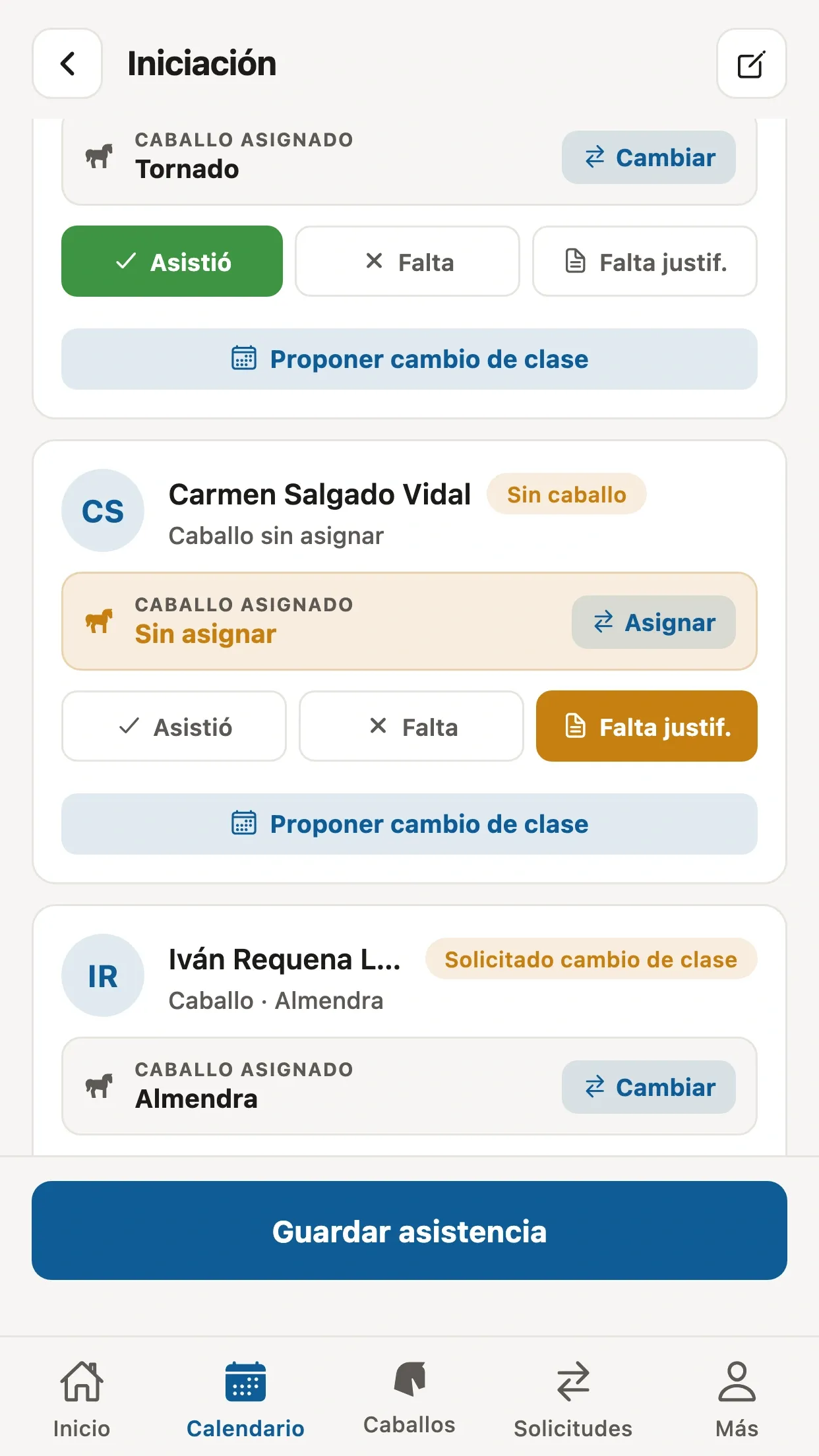 Lista de participantes y asistencia en la app del equipo